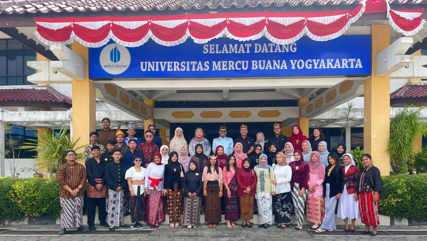 FKIP UMBY Selenggarakan Yudisium “Memetri Luhuring Budaya”