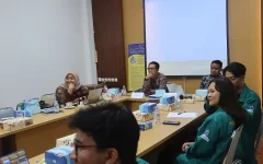 Tim Program Dana Padanan UMBY menghadirkan metode pembelajaran matematika bebas kecemasan. Metode yang diberi nama ‘Joymath Cognitive Behavioral: Inovasi Metode Pembelajaran Matematika Bebas Kecemasan’ ini berawal dari hasil survei terhadap 1.328 siswa di 24 SMP di Kota Yogyakarta yang menyebutkan 74 persen siswa memiliki kecemasan matematika kategori tinggi, sementara di sisi lain terdapat 95 persen siswa memiliki kepercayaan diri yang tinggi